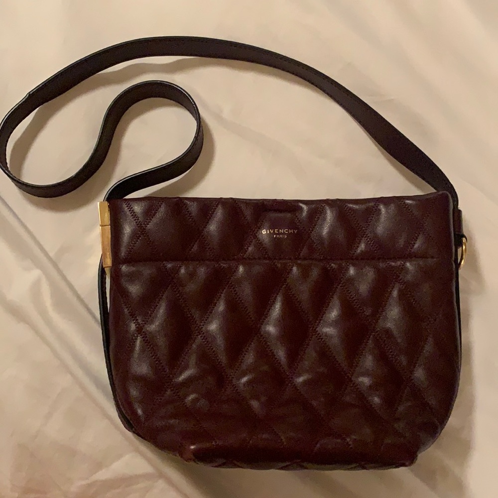 Givenchy GV3 quilted bucket Bag
